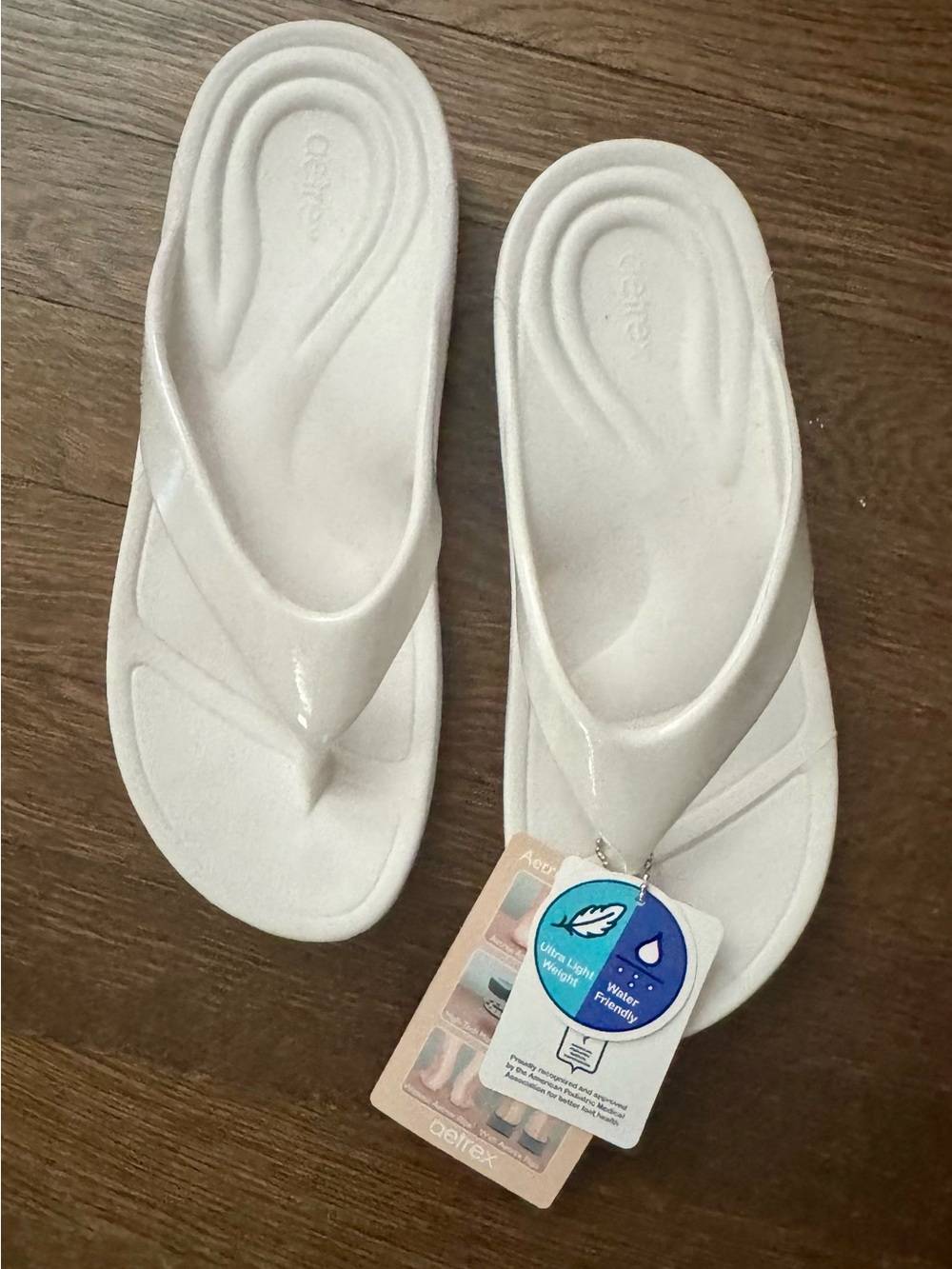 Aetrex Flip Flops, size 9